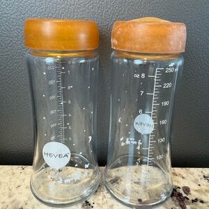 Hevea glass bottles With Medium Nipples And Caps